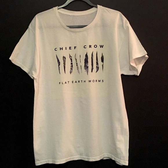 NEW Chief Crow Tee Size LG - Picture 1 of 3